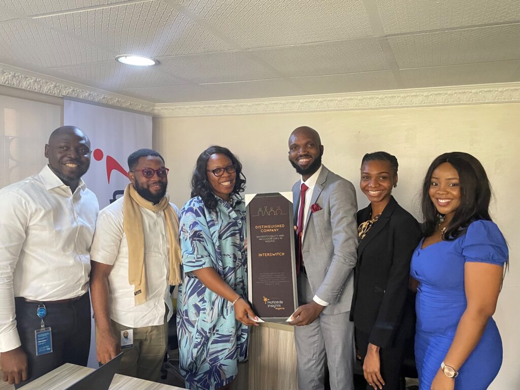 DEI-Award-Presentation-to-ISW-Group